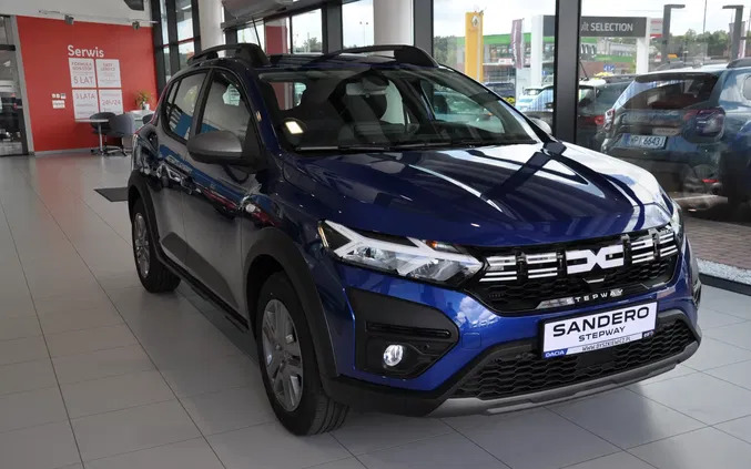 samochody osobowe Dacia Sandero Stepway cena 82745 przebieg: 5, rok produkcji 2024 z Orzysz